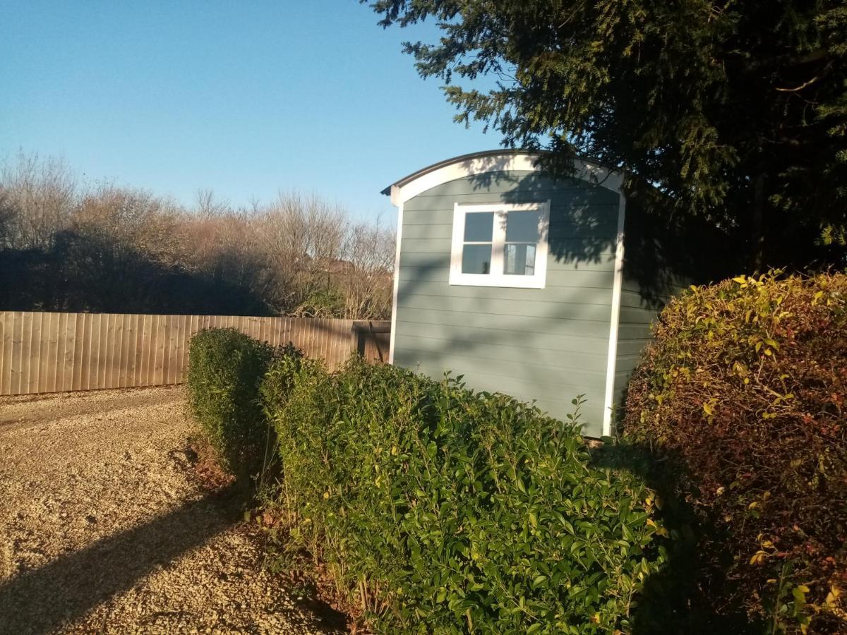 Yew Tree View Luxury Shepherd'S Hut Sturminster Newton Eksteriør bilde
