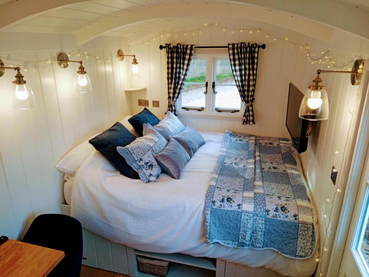 Yew Tree View Luxury Shepherd'S Hut Sturminster Newton Eksteriør bilde